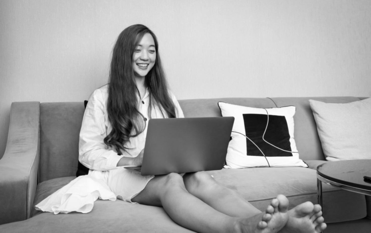 Équipe qorinavexia travaillant ensemble