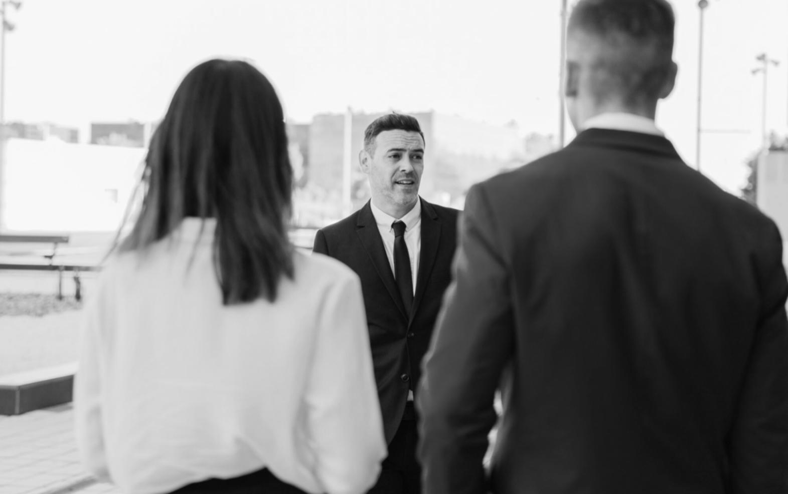 Environnement de travail moderne avec vue sur Le Mans